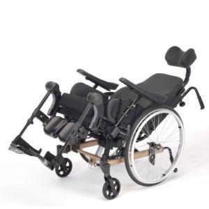 Fauteuil roulant confort Invacare Rea Clematis Pro E-Tilt